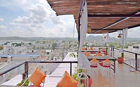 Hotel Udai Niwas Udaipur 3*